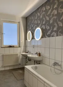 5 minutes from the OUTLET Large XL vacation business city family apartment for 6 guests - Image 4
