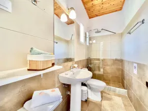 Astra Beach House by DadoVillas - Image 3