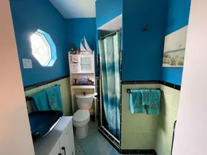 Stylish Intercoastal Blue Bungalow-3min. to Beach - Image 5