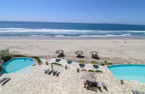 BEACH FRONT CONDO, PRIVATE BEACH and AMAZING VIEWS!! - Image 5