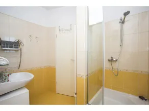 ☆ Luxury apartment ☆ Heated pool ☆ Private parking - Image 5