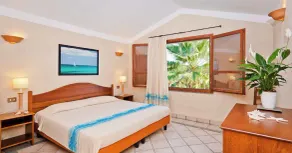 Holiday apartment with swimming pool near the sea - Image 3