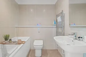 Luksus hjem med fælles swimmingpool, gym, sauna og gratis WiFi !!! - Image 5