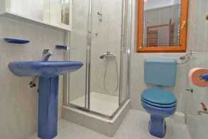 Holiday apartment with air conditioning - Image 3