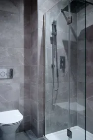 Appartement-Large-Salle de bain privée-Vue sur Rue - Image 3