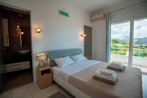 Villa Vuna - Private pool -Sea view - Image 4