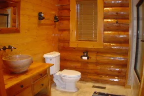 PICTURE PERFECT! Luksuriøs Log Home w / Mtn Visninger, WIFI, Gas F / P & poolbord! - Image 5