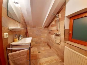 Apartamento familiar no centro, elevadores gratuitos de verão e piscina! - Image 5