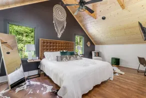 Custom Modern Cabin next to Winery - Image 5