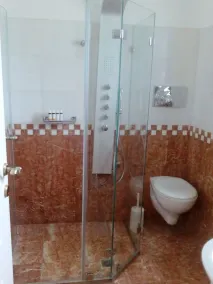 Villa de deux chambres avec vue panoramique sur la mer, bain à remous, petit-déjeuner inclus - Image 2