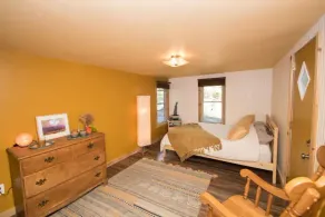 Private bungalow set in the forest - Image 4
