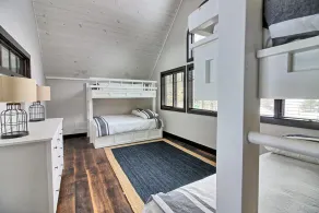 Beautiful open-concept cottage on Moon River! 10 Minute walk to Bala! - Image 4