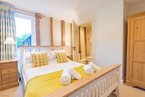 Great Higham Barn - Image 4