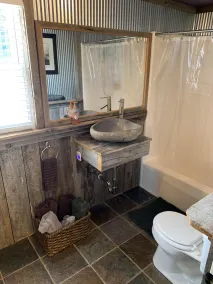 Breathtaking Country Paradise with hot tub  where you can unplug in nature - Image 2