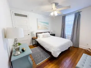 New - Flirty Flamingo Bungalow - close to downtown - Image 5