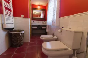 Casa para desfrutar com a família e amigos a apenas 8 minutos do centro de Segovia. - Image 5