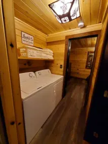 Luxury Cabin: Hot Tub, Bunk/Gameroom @CaveRunLake - Image 2