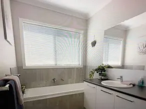 Modern Townhouse close to CBD - Image 2