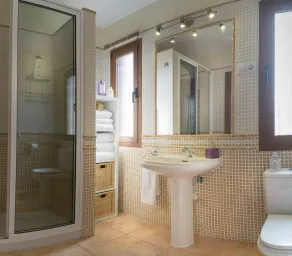 Villa Bondo: Für 6 Personen. Privater beheizter Pool, WLAN, Grill, Nahe Annehmlichkeiten - Image 3
