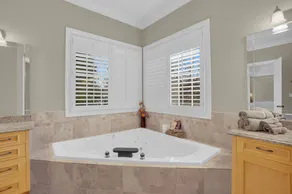 Lake Norman Waterfront Mansion - 7BR, Pool, Hot Tub, Game Room and Private Dock - Image 4