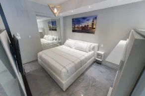 Vibrant Loft near Plateau Mont Royal and Festivals - Image 5