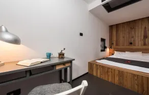 Hus ved stranden i Dragove - Image 3