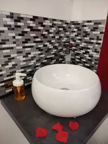 Lovers' Nest - Spa Apartment - Image 3