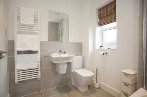 DBS Serviced Apartments - The Mews - Image 4