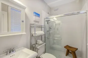 Seabrook Saved by the Beach | Hot Tub, Pet Friendly | 3BR, Sleeps 10, Arcade - Image 4
