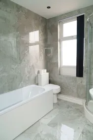 Modern 2 bedroom house -near Leeds - Image 4