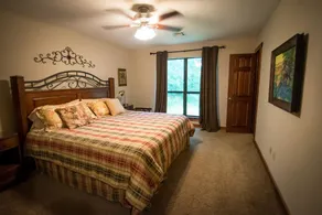 Trinity Trails: Lone Star Cabin in 6 acres on Lake Aquilla - Image 5