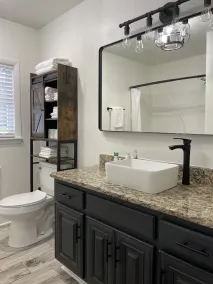 The Fox Den, luxury home, just 2 minutes away from the iconic Bell Buckle Cafe. - Image 4
