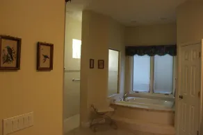 Immaculate 3-værelses / 3-bath 3000 sqft. hjem i luksuriøse Florida golf samfund - Image 3