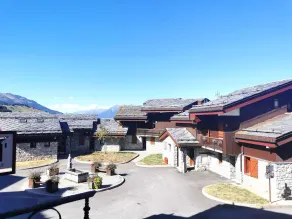 La Ruelle 02 - Studio with movable partition, ski-in ski-out, close to the village centre - Image 3