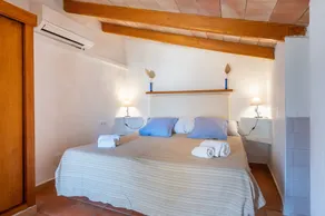 Holiday Home 'Can Jaumins' with Mountain View, Shared Pool & Wi-Fi - Image 3