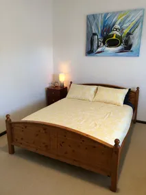 River Bend Retreat - Holiday Home Rental - Image 5