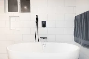 Beautiful quiet space located in the heart of Merritt suburbs. - Image 5