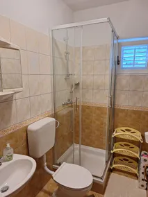 Apartment 4, sea view, beach 250m, 2 bedrooms - Image 5