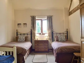 2 bedroom accommodation in Much Wenlock - Image 3