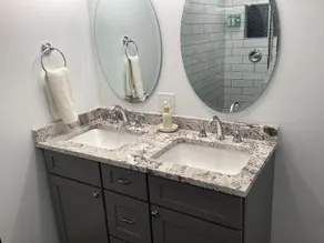 Grand condo confortable sur 1 niveau, patio en pierre spacieux, à 5 min de ski - Image 3