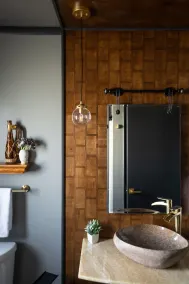 Cozy, pet friendly, Mid-Century style home loaded with books, movies, games. - Image 2