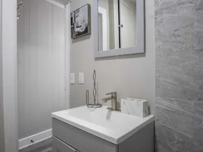 Modern 1 bedroom 1 bath apartment - Image 2