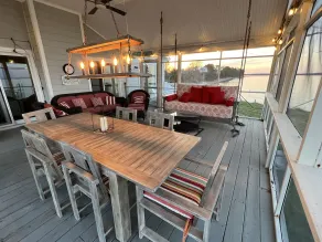 Waterfront, hot tub, screen porch, kayaks, SUP, pier fishing, private feel - Image 5