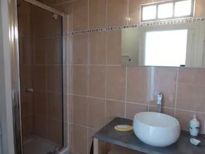 2 rooms / 5min walk to a sandy beach / private parking / near Juan les Pins - Image 3
