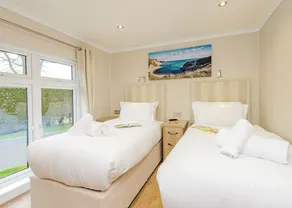 2 bedroom accommodation in Holton Heath - Image 4