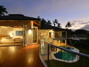 The Pinnacle - 4 Bedroom House in Town with Stunning Views - Image 4