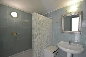 Villa in Fréjus with Pool near Beach - Image 4