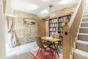 Two bedroom dog friendly holiday cottage in the Cotswolds - Keeley Cottage - Image 2