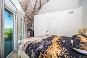 ROOM 04 - Lake Sumner - Image 5