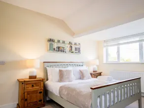 Newly refurbished apartment in city centre - Image 4